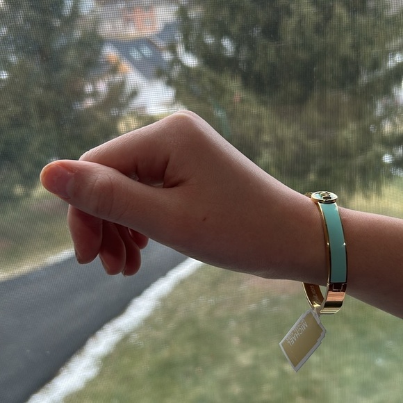 286- MICHAEL Michael Kors Haute Gold Tone AQUA Enamel Bangle Bracelet NWT - Picture 11 of 12
